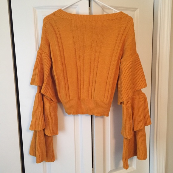 Hope’s cropped yellow sweater ruffle sleeves OS - Picture 4 of 5